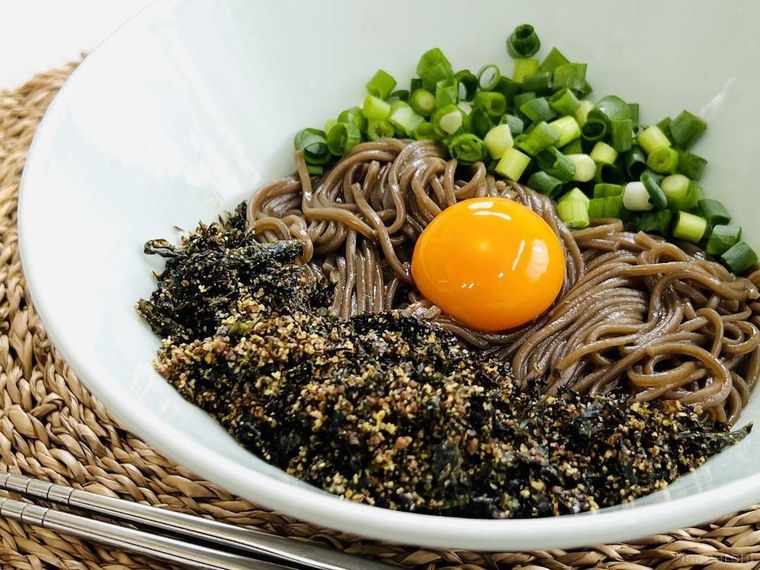 卵黄とねぎがのったえごまマッククス