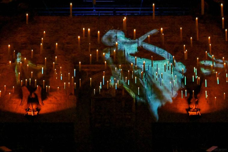 ゴーストたちの映像