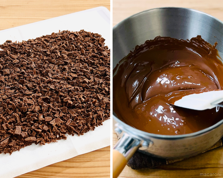 刻んだチョコレートを湯煎で溶かした様子