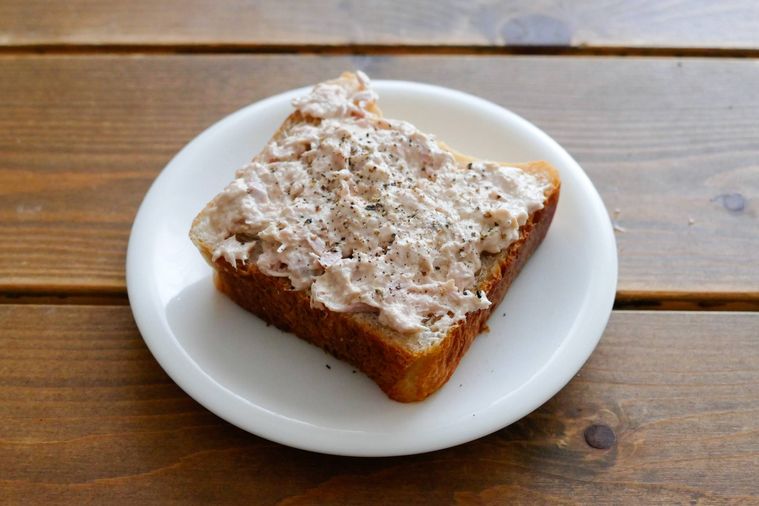 3. ツナマヨ食パン