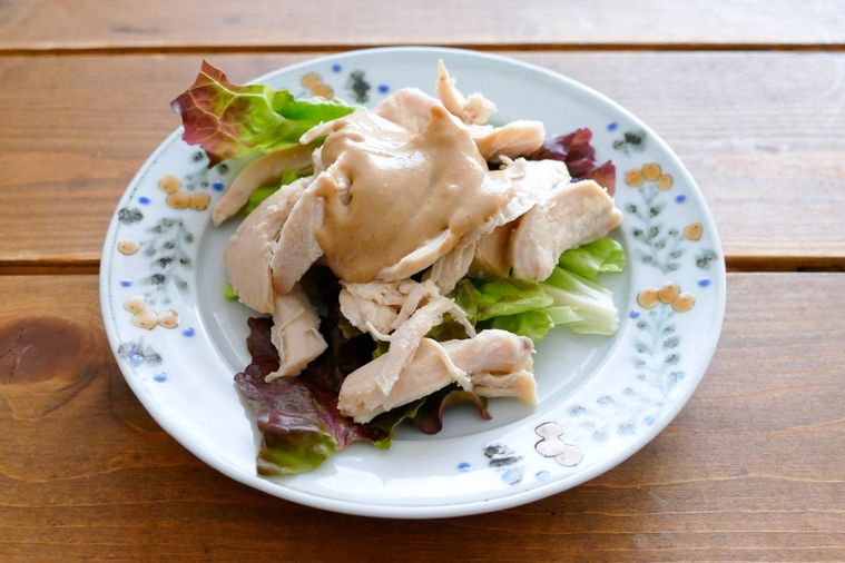 1. ごまチキンサラダ