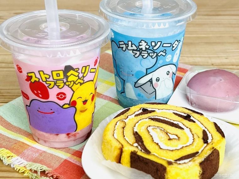 ファミリーマートのストロベリーフラッペラムネフラッペメタモンのわらび餅ピカチュウのロールケーキ