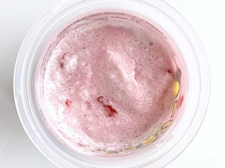 ファミリーマートのストロベリーフラッペ