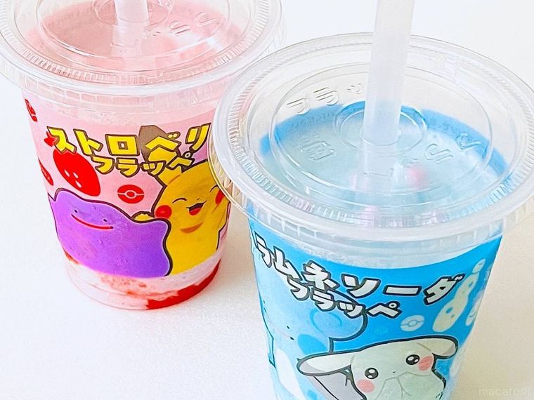 ファミリーマートのストロベリーフラッペとラムネソーダフラッペ