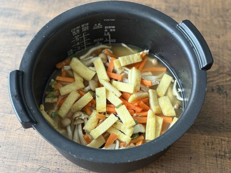 炊飯前の炊き込みごはん