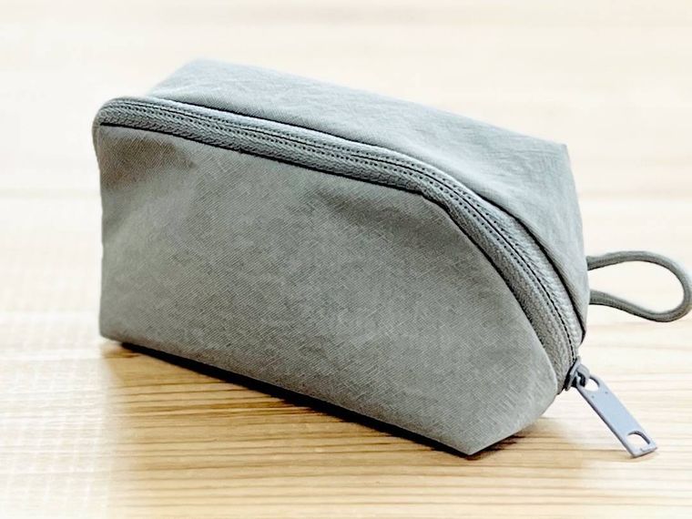 無印良品のリンクルナイロン 大きく開くポーチ