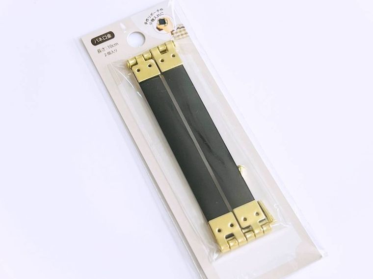 セリアのバネ口金