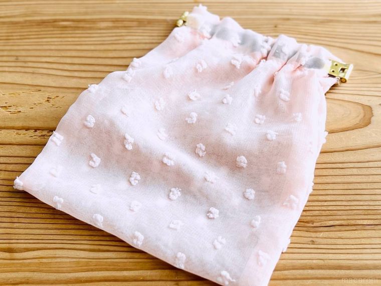 ピンク色のバネ口ポーチ