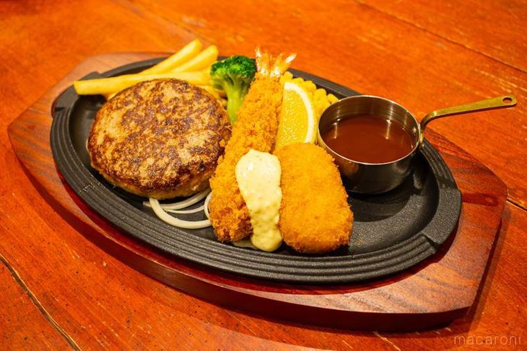 ロイヤルホストハンバーグ天然海老フライと紅ずわい蟹のクリームコロッケ