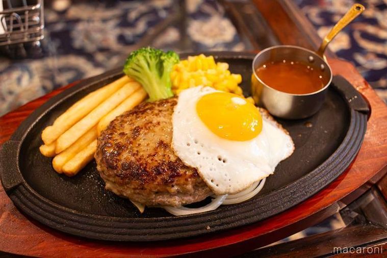 ロイヤルホスト黒黒ハンバーグブラウンバターソース目玉焼き付250g