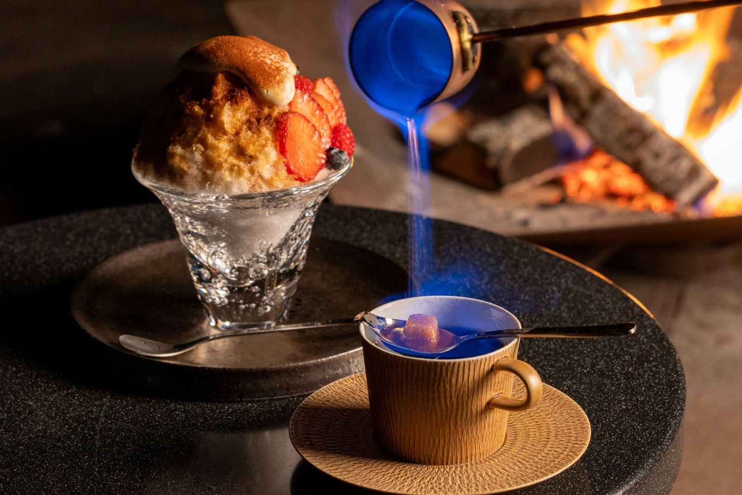 1. 焚き火で仕上げる、燃えるコーヒーシロップ