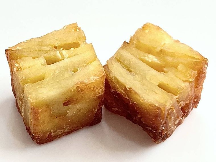 ローソンのミルフィーユポテト さつまいもを半分にカットした様子