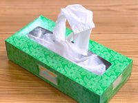 使い終わったティッシュ箱は捨てないで。取っ手付きのポリ袋がスルスル出てくる収納方法