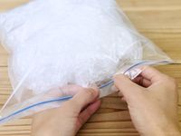 ポリ袋収納の正解かも。ジッパーバッグの活用方法に取り出しやすいこれなら続く