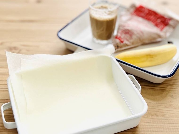 春巻きの皮、カフェオレ、チョコホイップ、バナナ