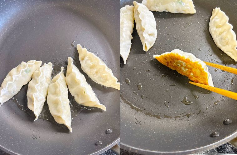 レンジ加熱した餃子をフライパンで焼く様子