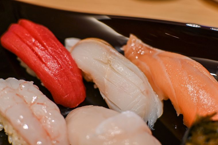 札幌魚河岸 五十七番寿し 東京駅店のほっけのアップ