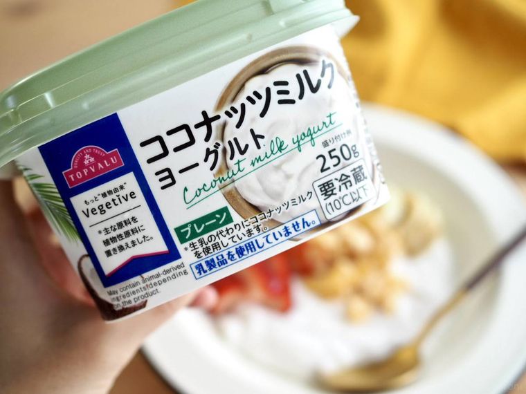 イオンココナッツミルクヨーグルトのパッケージ