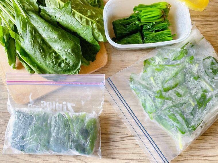 冷凍したほうれん草、ゆでたほうれん草、生のまま冷凍したほうれん草