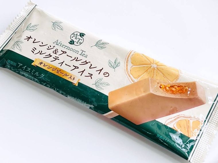 ファミリーマートのオレンジアールグレイのミルクティーアイス