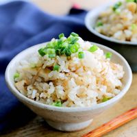 なめ茸で簡単なめ茸の炊き込みご飯油揚げ入りで旨みたっぷり