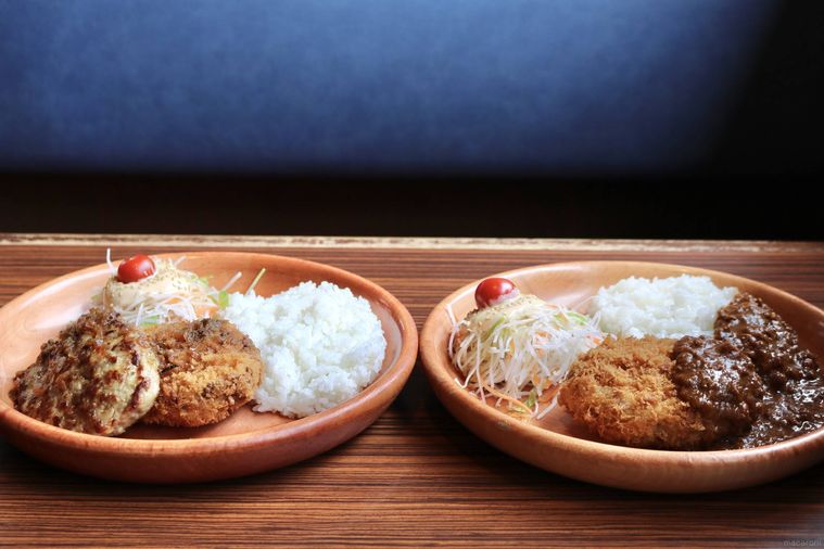 びっくりドンキーのハンバーグとメンチカツのディッシュ