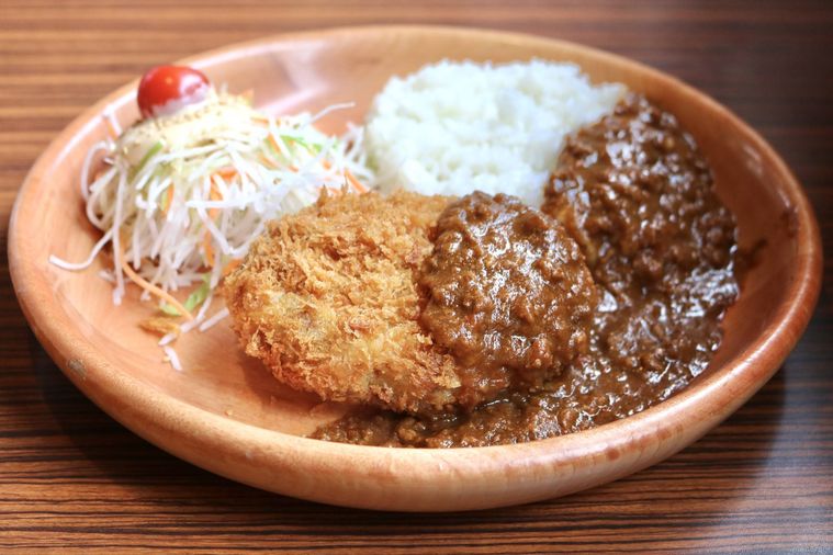 メンチカツカリーハンバーグディッシュ
