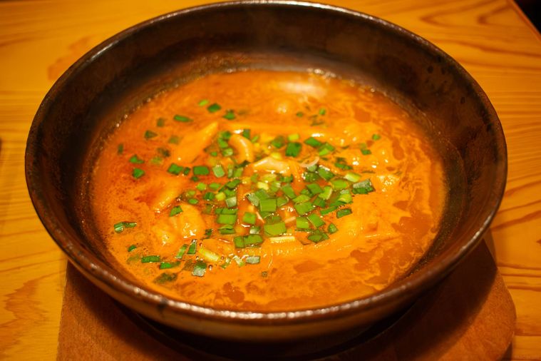 博多もつ鍋やまや博多RED 麻辣もつ炊き餃子