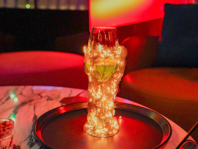 シグネチャーカクテルエメラルドライト