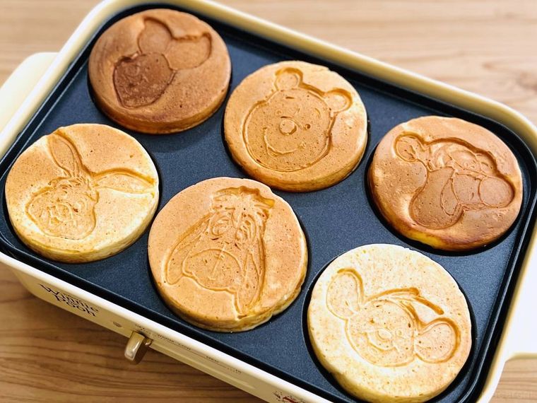 Pooh コンパクトホットプレートでミニパンケーキを焼いた様子