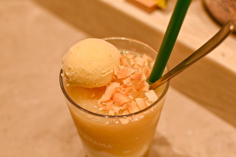 ドリンクのトッピングのアップ