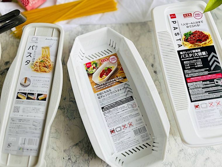 100均のレンチンパスタ容器を3種類並べたところ