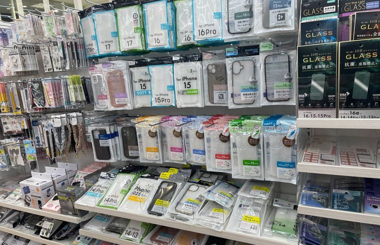 セリアのスマホケース売り場