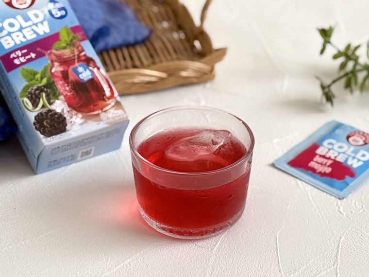 水出ししたコールドブリュー ベリー モヒート