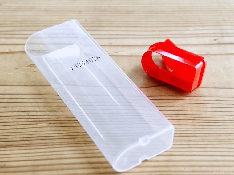 チョコベビーの容器のフタを取り外した様子