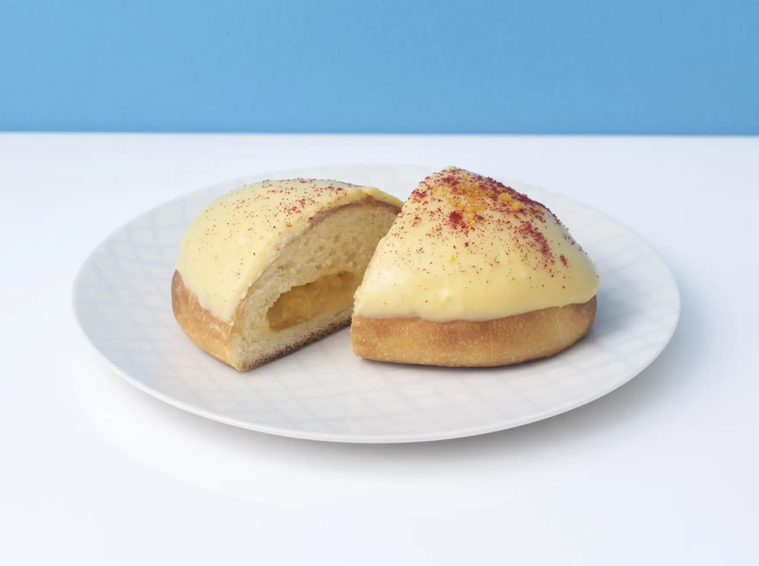 まるごとマンゴークリームパン