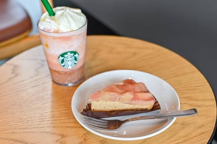 2026年人気カフェチェーンの「桃メニュー」6選！スターバックスから