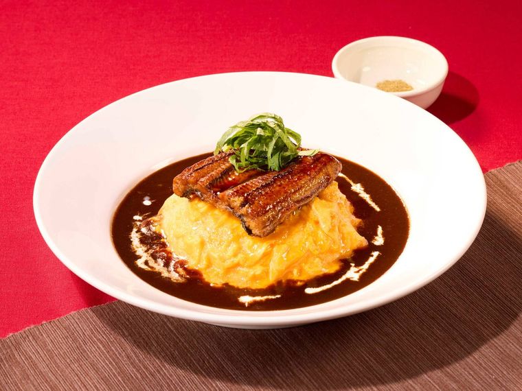 4. うなぎのふわとろオムライス