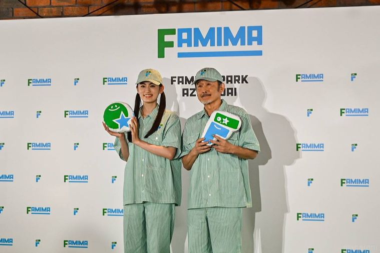 吉田鋼太郎さん、八木莉可子さん