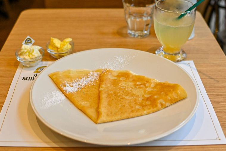 クレープとドリンク