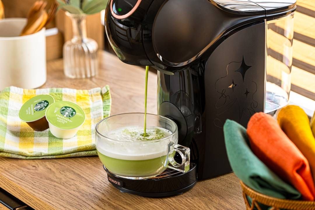 ドルチェググストで抹茶ラフを抽出している様子