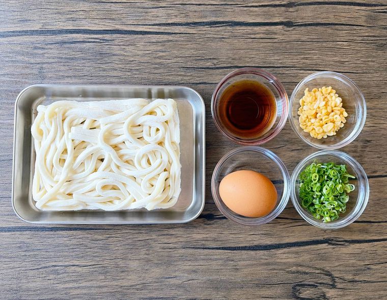 釜玉うどんの材料