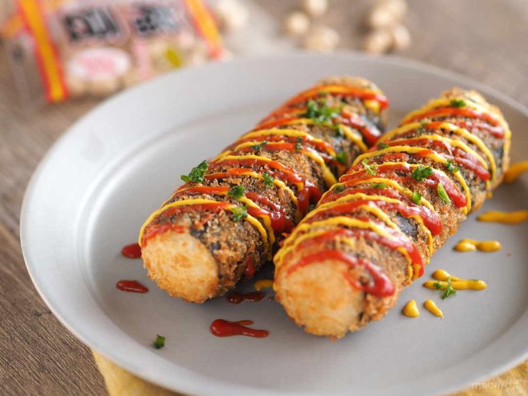 ケチャップとマスタードをかけたハットグ恵方巻