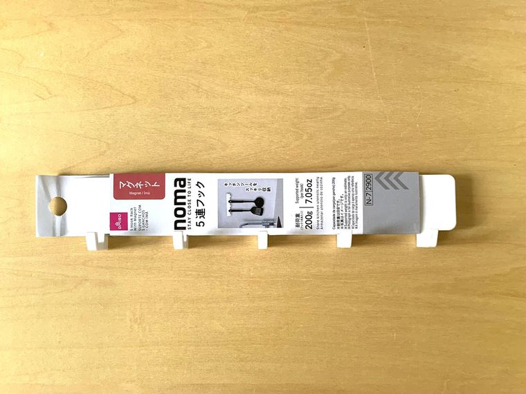 ダイソーの キッチン用マグネット収納グッズnoma 5連フックマグネット