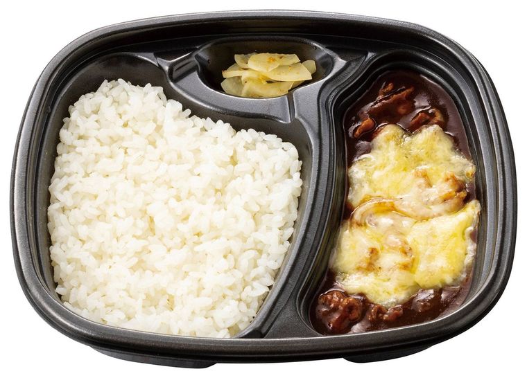 玉ねぎのコクと牛肉の旨み プレミアム牛肉黒カレー3種のチーズ
