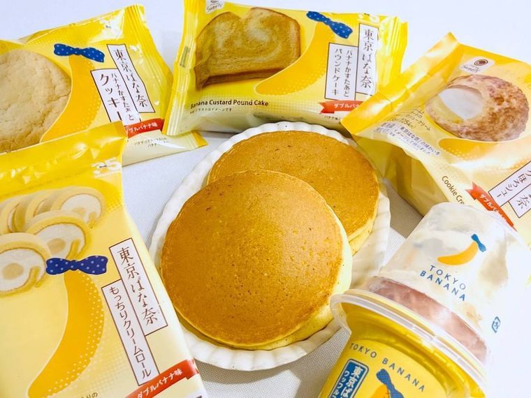 ファミリーマート東京ばな奈のコラボレーション商品6品を並べた様子