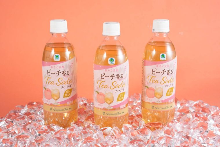 ファミリーマートの新商品ピーチ香るティーソーダ