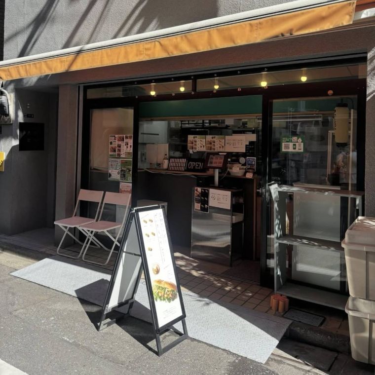 東京駅から徒歩圏のバインミー専門店ニコバインミー外観