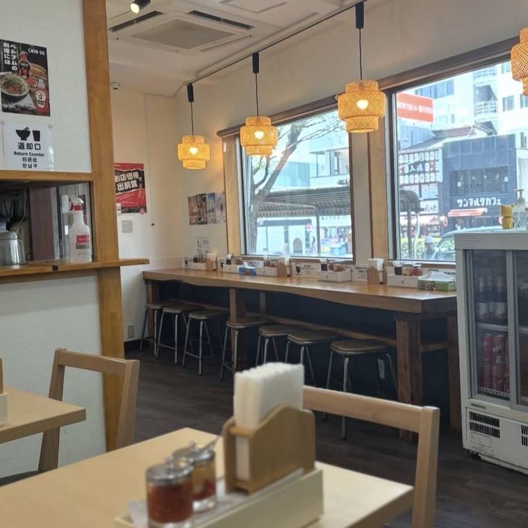 バインミーサンドイッチ 水道橋東口店の店内