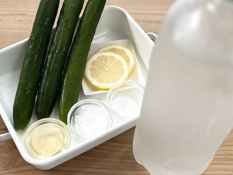 きゅうり、レモンスライス、サイダー、穀物酢、砂糖、塩
